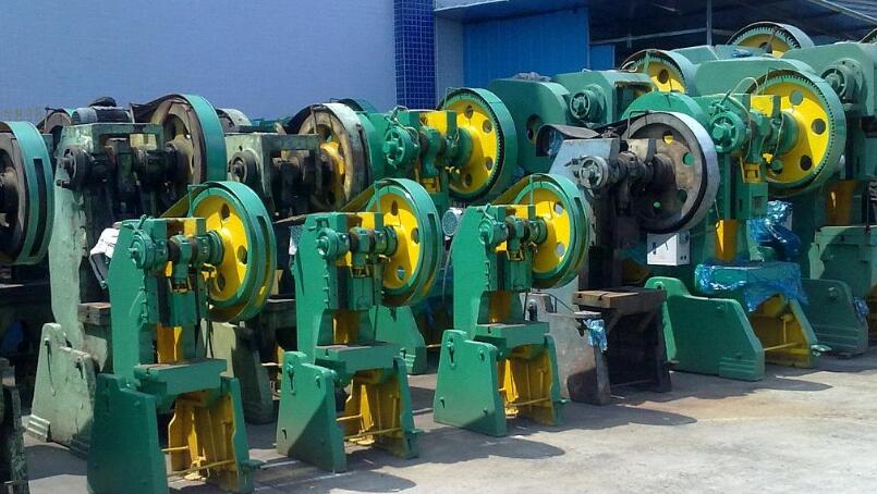 進口二手機械設(shè)備到中國的申報報關(guān)關(guān)稅是多少？